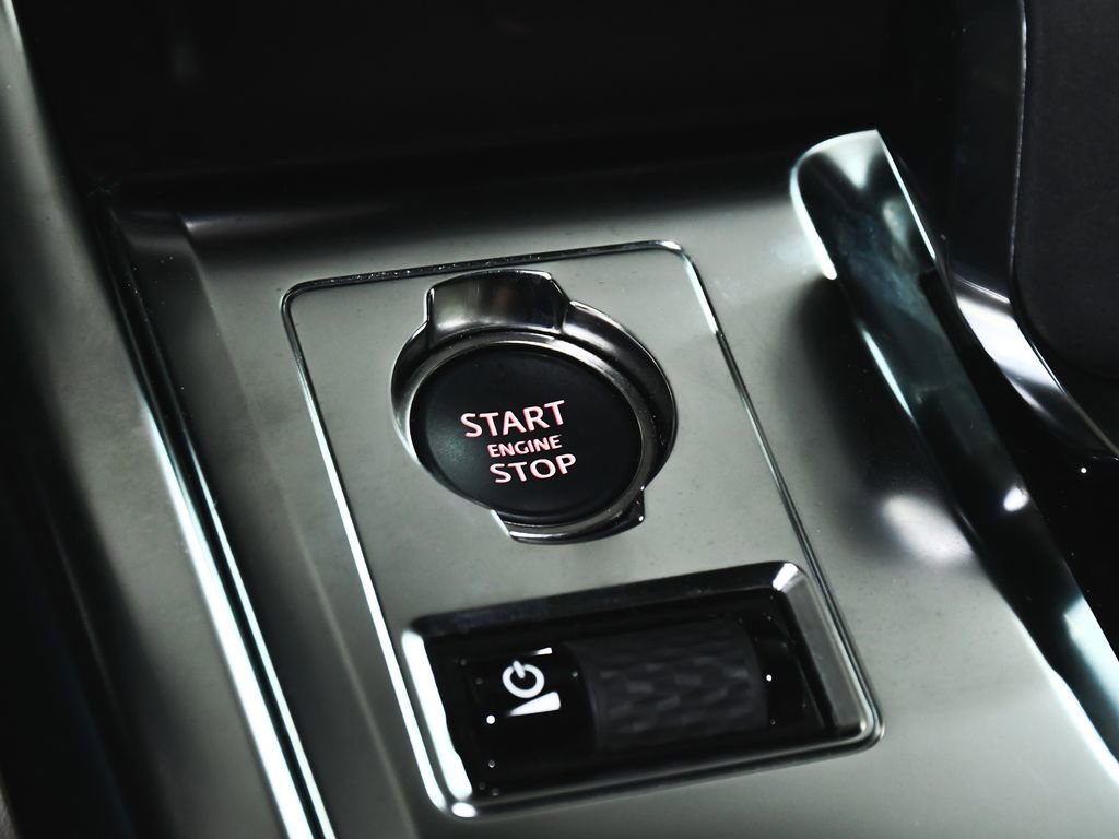 Used 2024 Jaguar XF R-Dynamic SE image 31