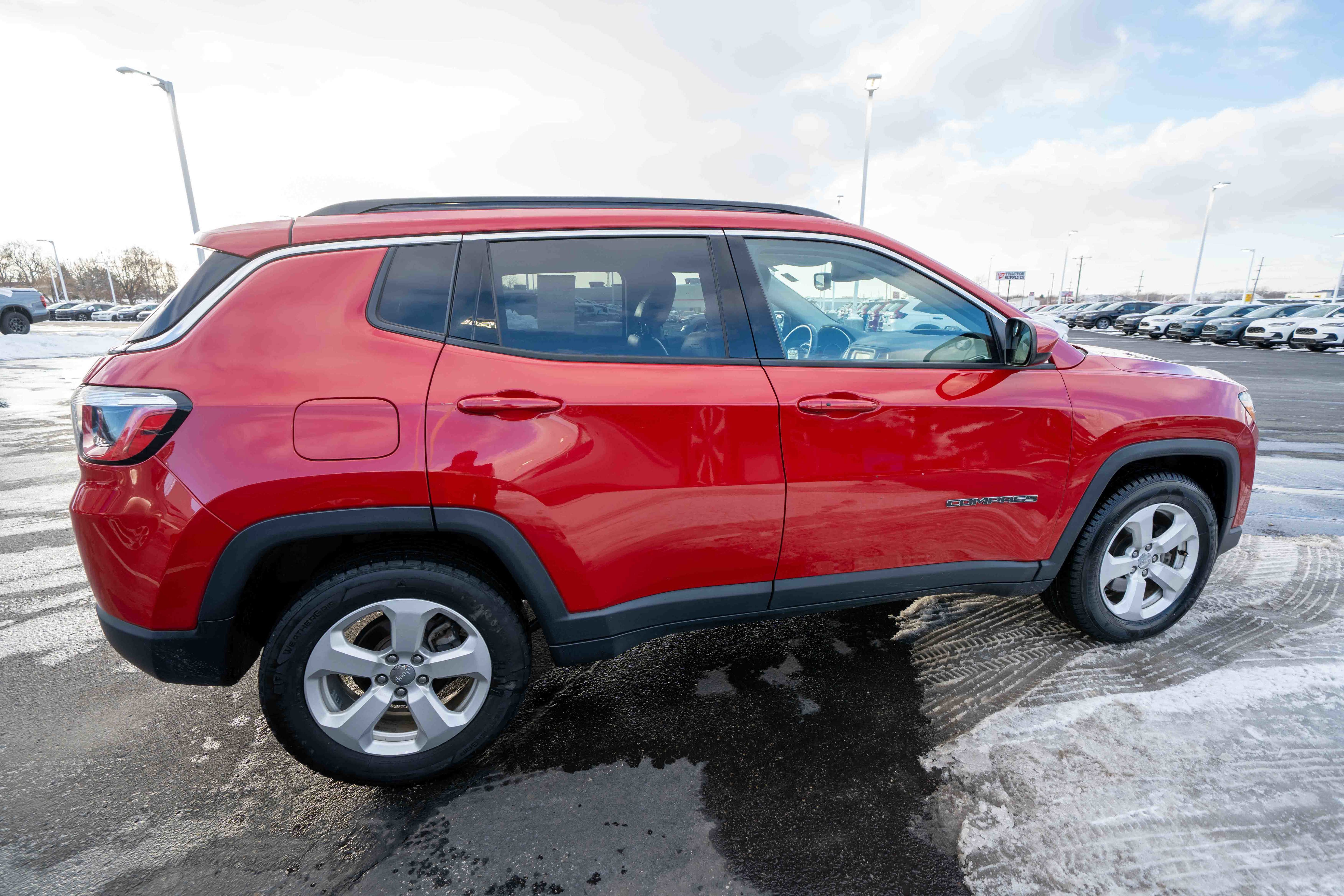 Used 2018 Jeep Compass Latitude image 6