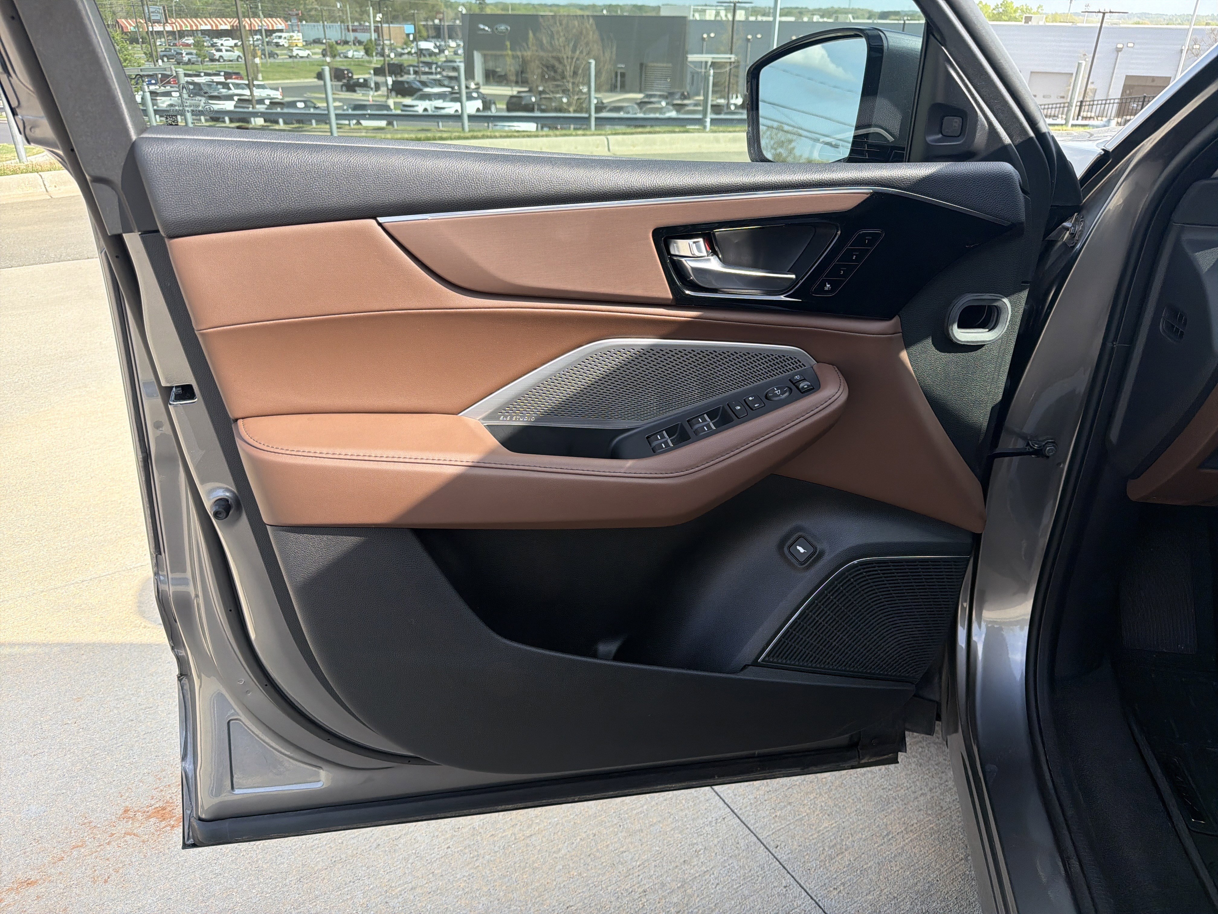 Certified 2024 Acura MDX FWD w/ Technology Package image 14