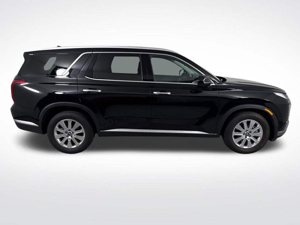 Used 2025 Hyundai Palisade SEL FWD image 2
