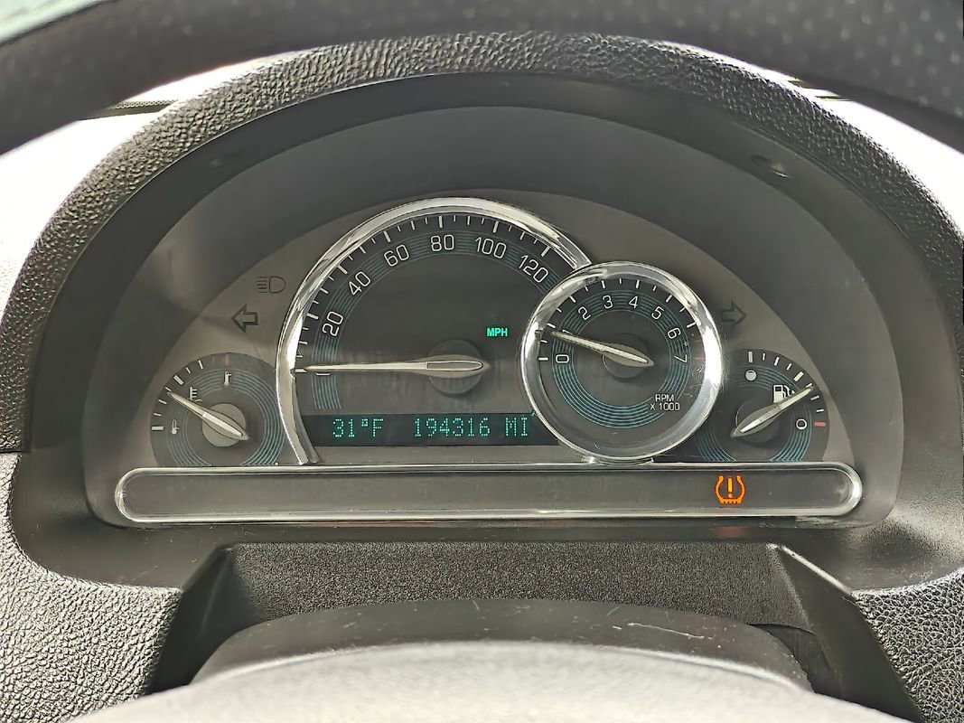 Used 2011 Chevrolet HHR LS image 24