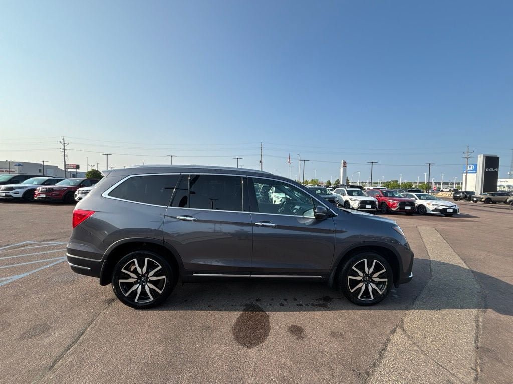 Used 2019 Honda Pilot Elite image 4