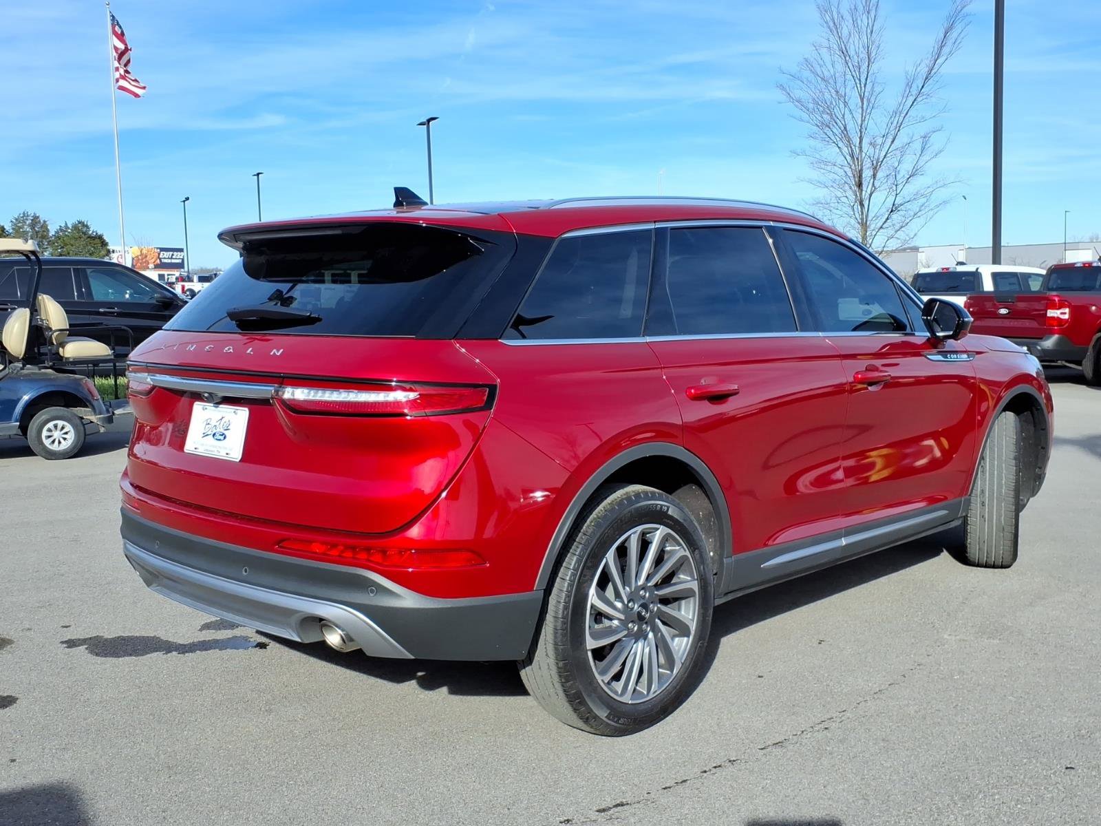 Used 2024 Lincoln Corsair Reserve w/ Equipment Group 201A FWD image 3