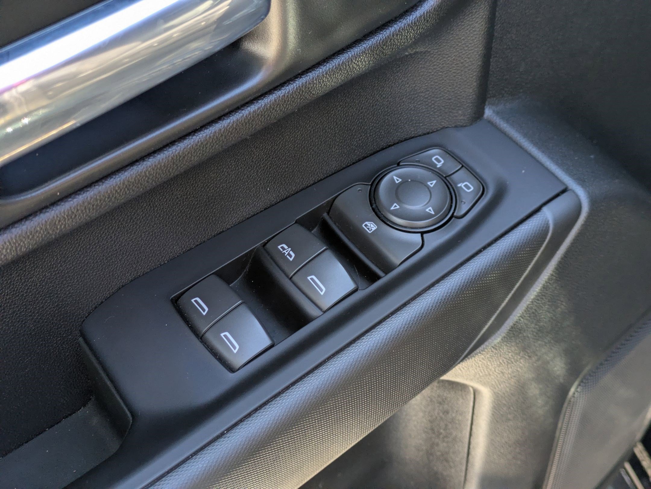 Used 2022 Chevrolet Silverado 1500 Custom RWD image 11