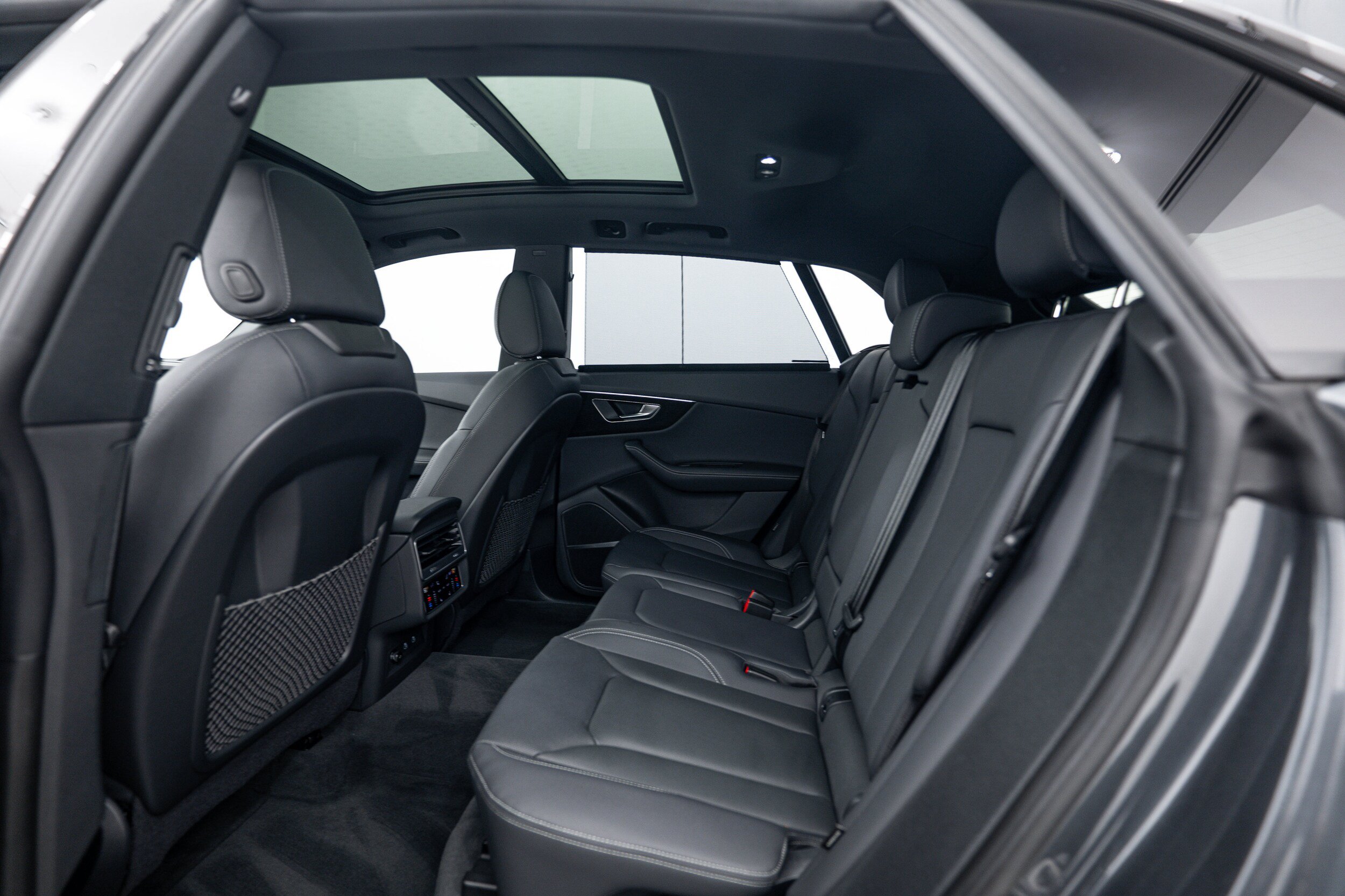 Certified 2025 Audi Q8 Premium Plus AWD/4WD image 18