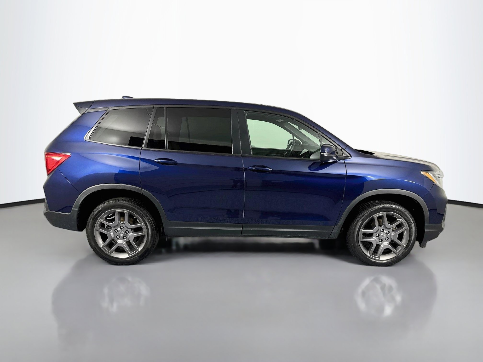 Certified 2023 Honda Passport EX-L image 4