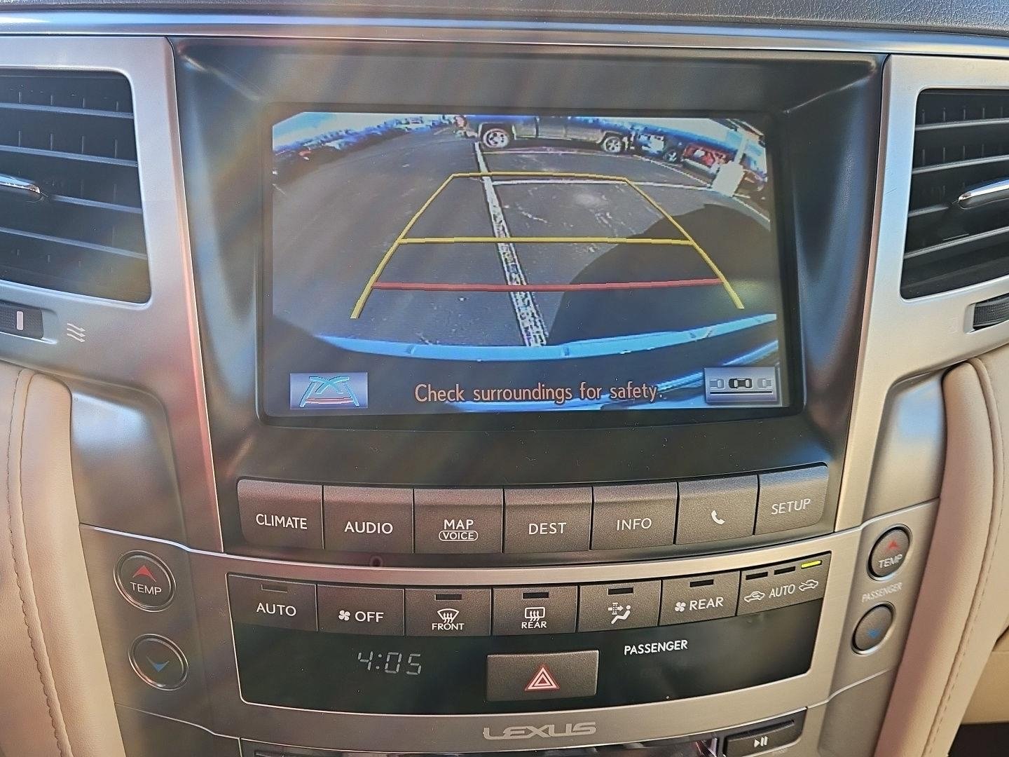 Used 2015 Lexus LX 570 4WD image 28