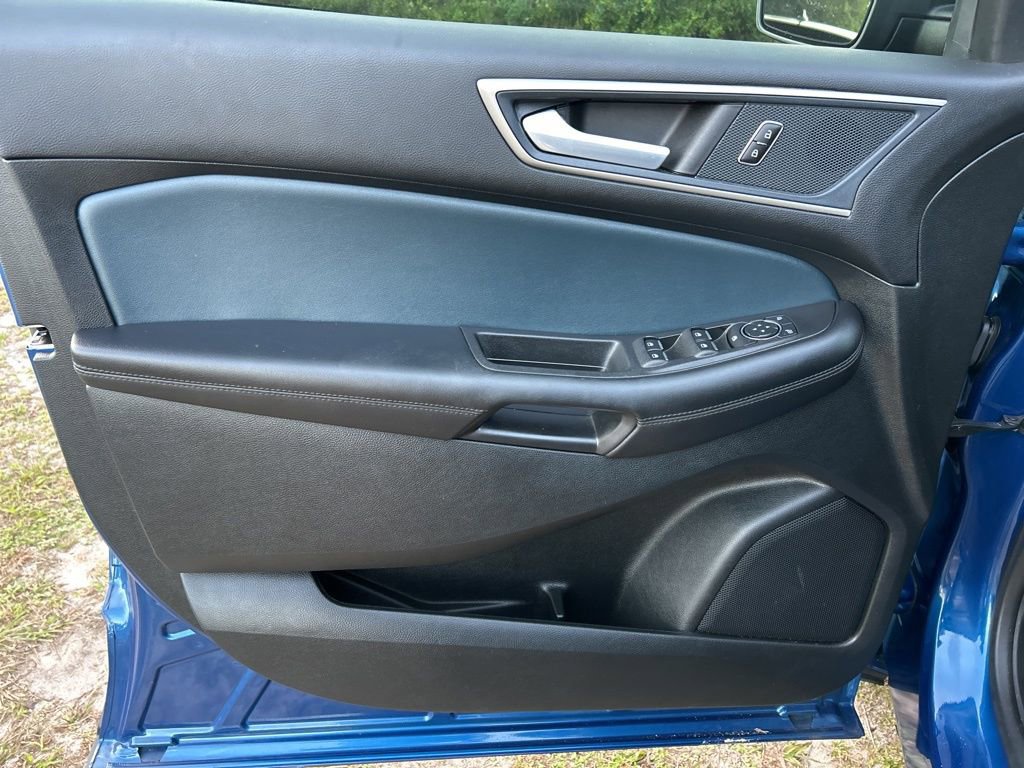 Used 2023 Ford Edge SEL w/ Sport Appearance Package image 17