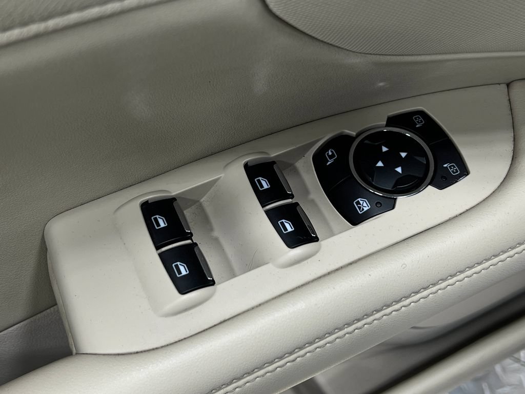 Used 2018 Lincoln MKZ Reserve w/ Climate Package FWD image 17