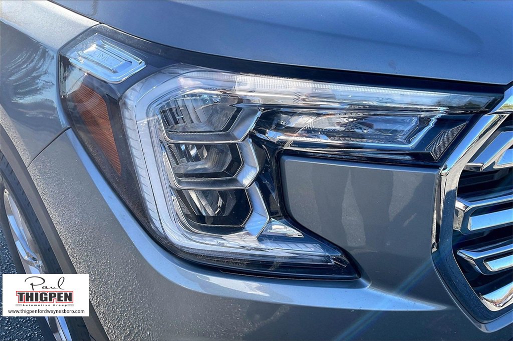Used 2024 GMC Terrain SLT image 28