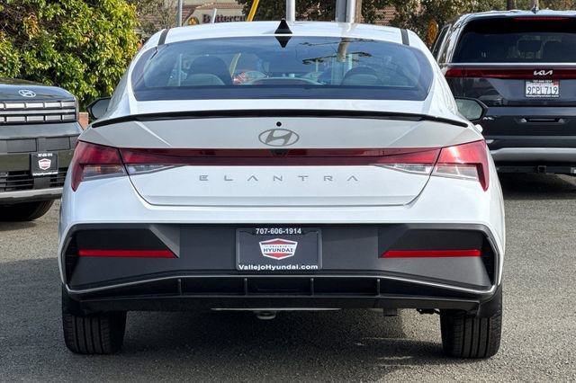 New 2026 Hyundai Elantra Sport image 7