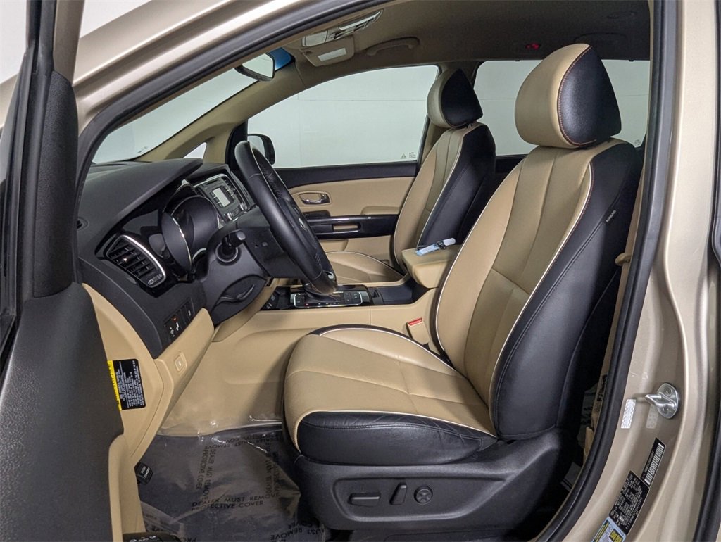 Used 2016 Kia Sedona EX image 12