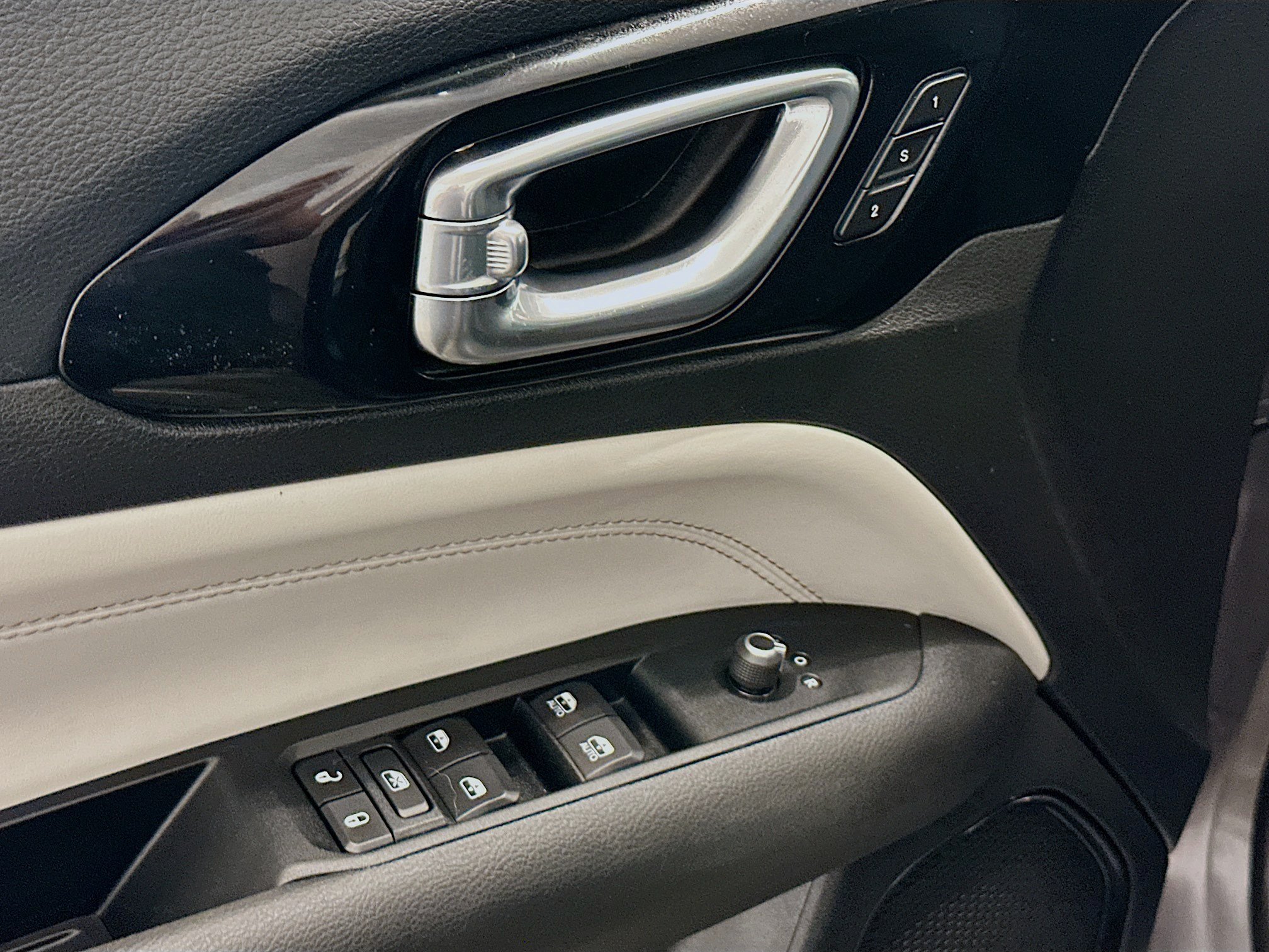Used 2022 Jeep Compass Limited w/ Elite Group AWD/4WD image 15