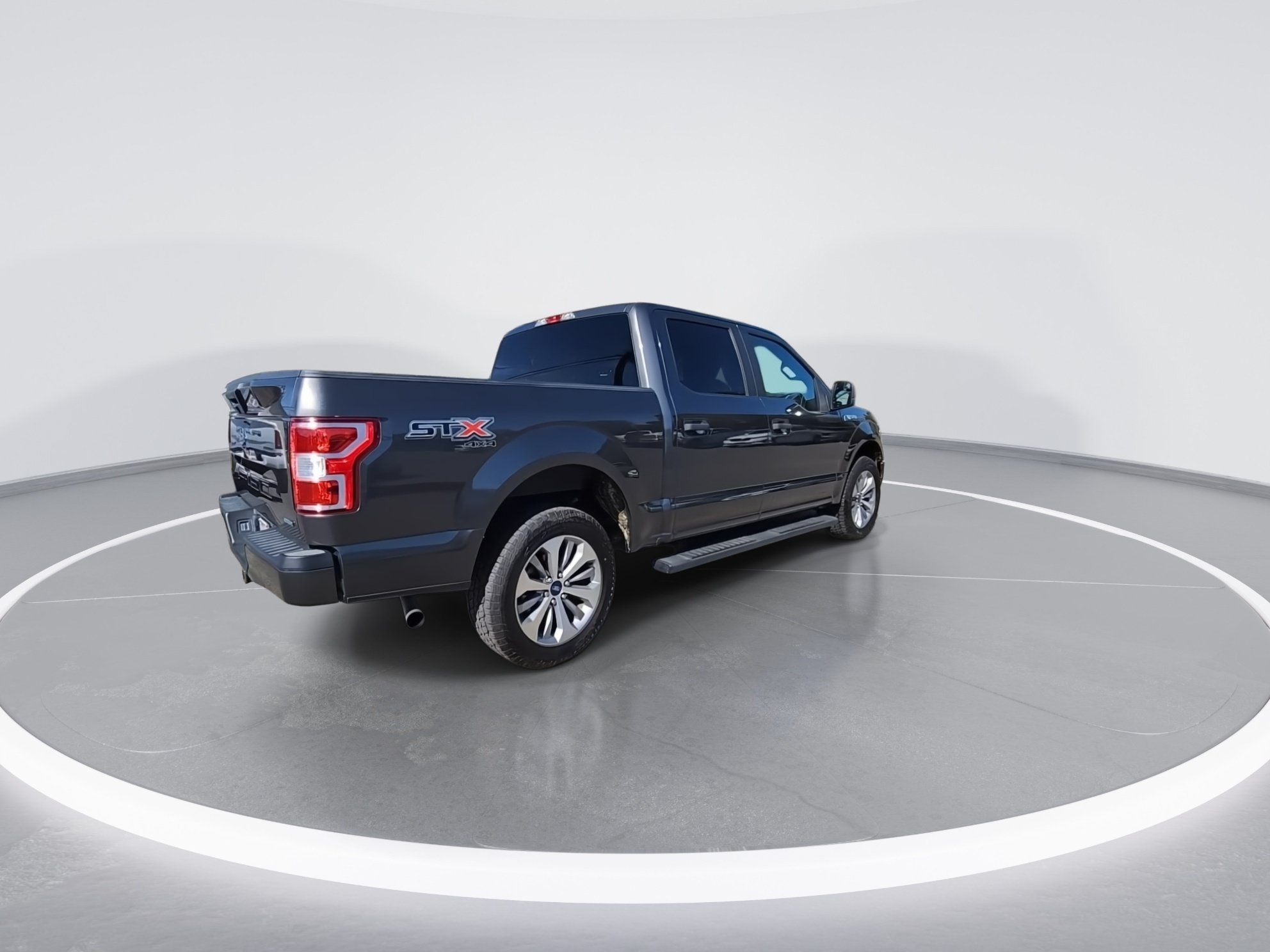 Used 2018 Ford F150 XL w/ Equipment Group 101A Mid AWD/4WD image 8