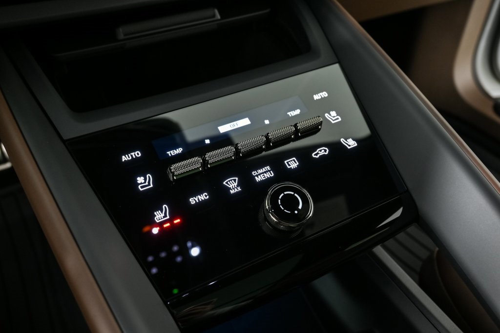 New 2025 Porsche Macan Turbo Electric image 18