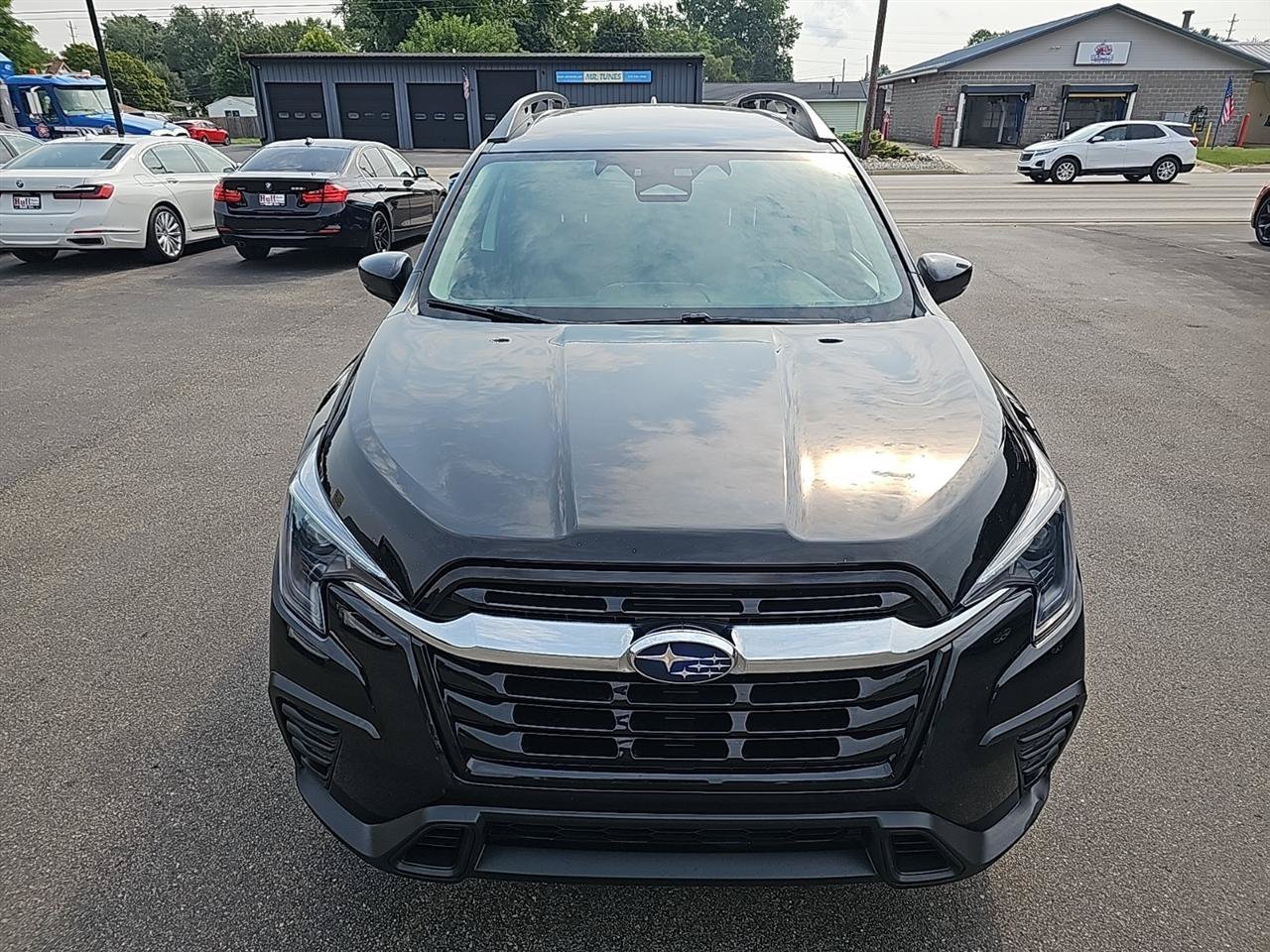 Used 2024 Subaru Ascent Premium AWD/4WD image 9