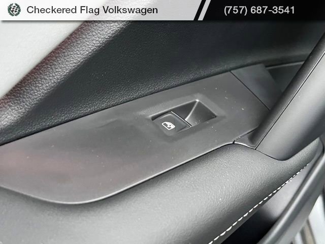 New 2026 Volkswagen Tiguan SE image 25