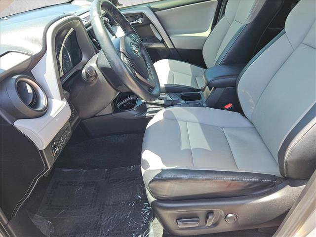 Used 2018 Toyota RAV4 Platinum FWD image 11