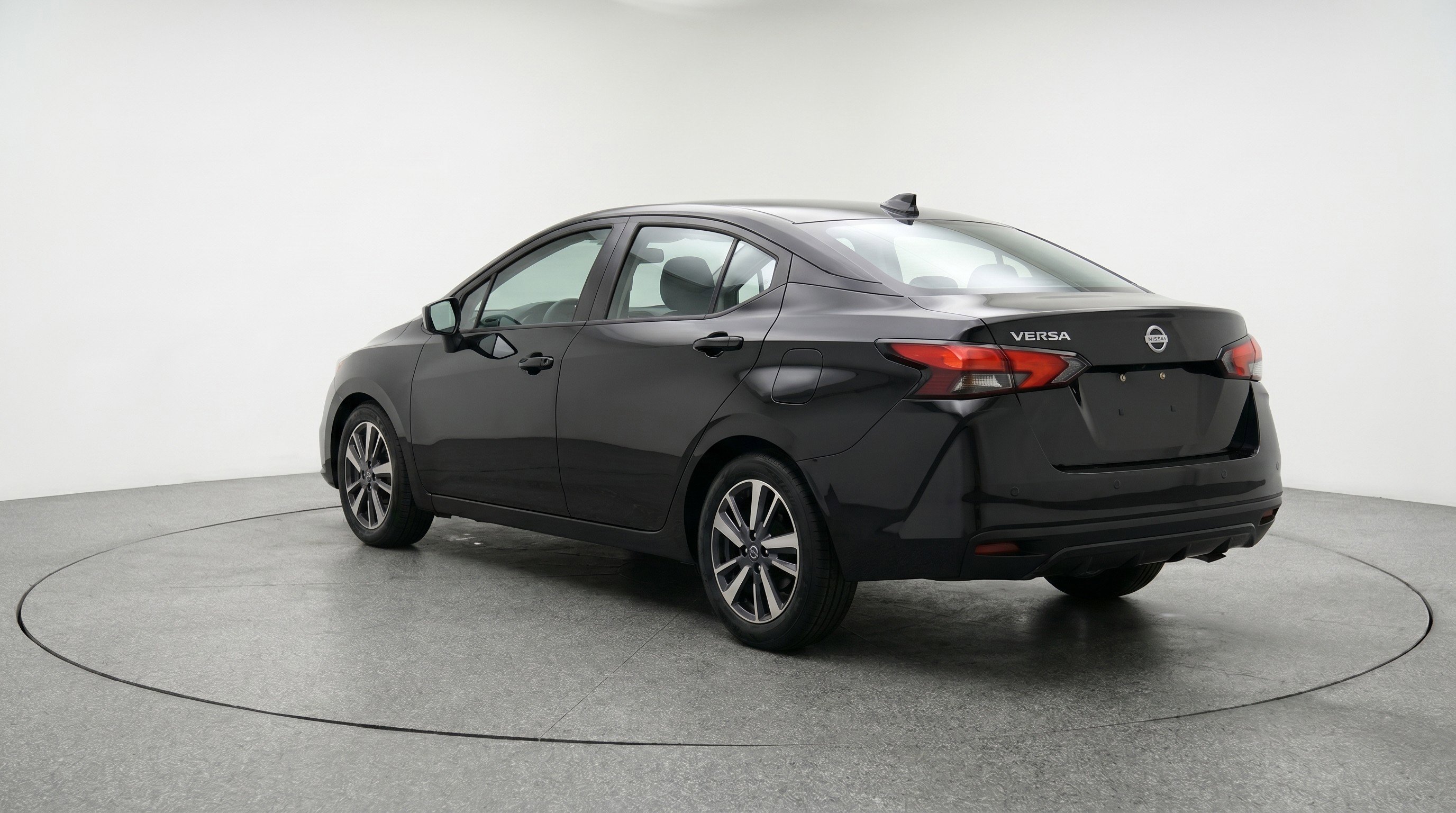 Used 2025 Nissan Versa SV FWD image 6