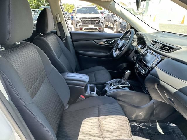 Used 2018 Nissan Rogue SV FWD image 19