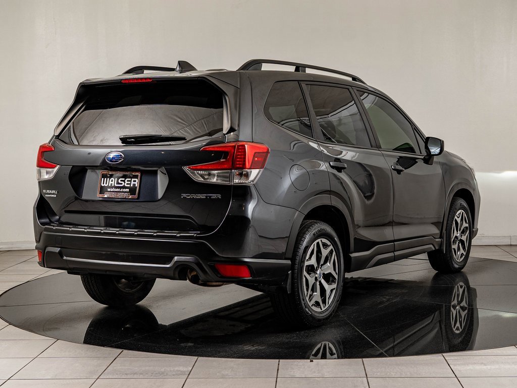 Used 2019 Subaru Forester Premium w/ All-Weather Package image 6