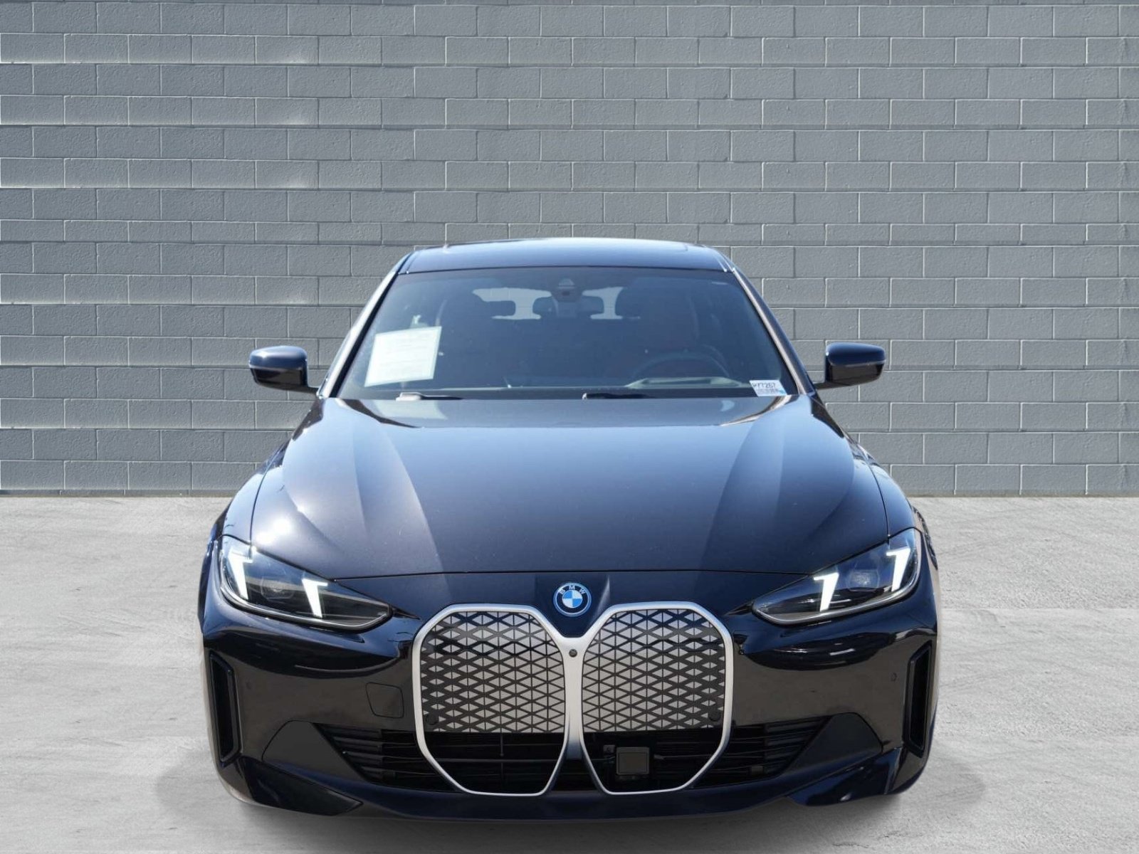 Used 2025 BMW i4 eDrive40 RWD image 2