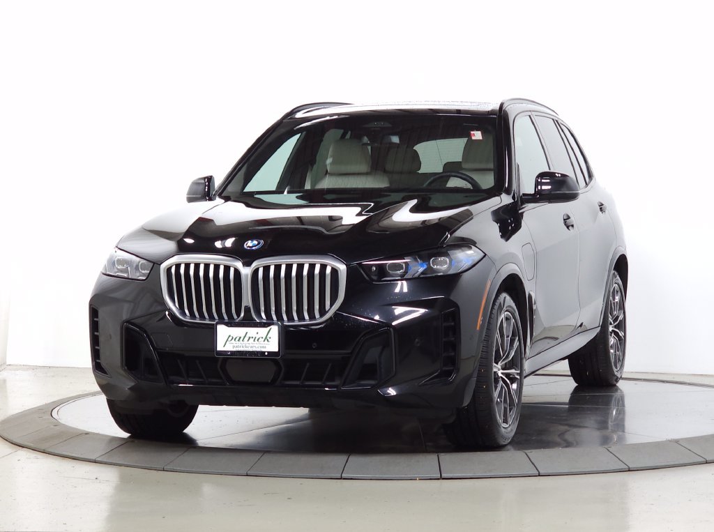 Used 2024 BMW X5 xDrive50e w/ M Sport Package AWD/4WD image 4