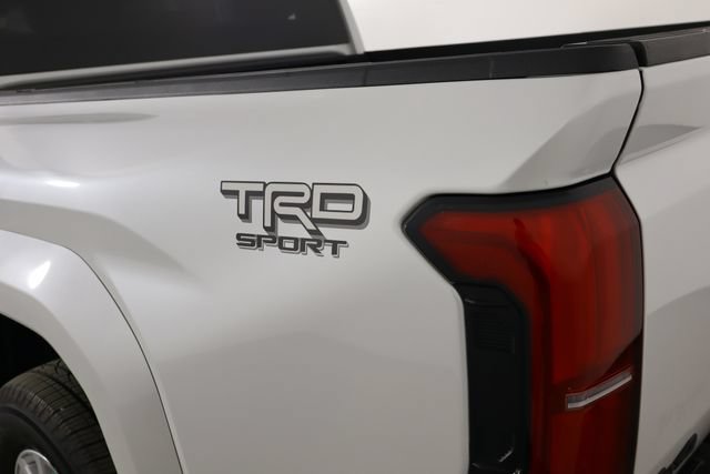 Used 2025 Toyota Tacoma TRD Sport AWD/4WD image 39