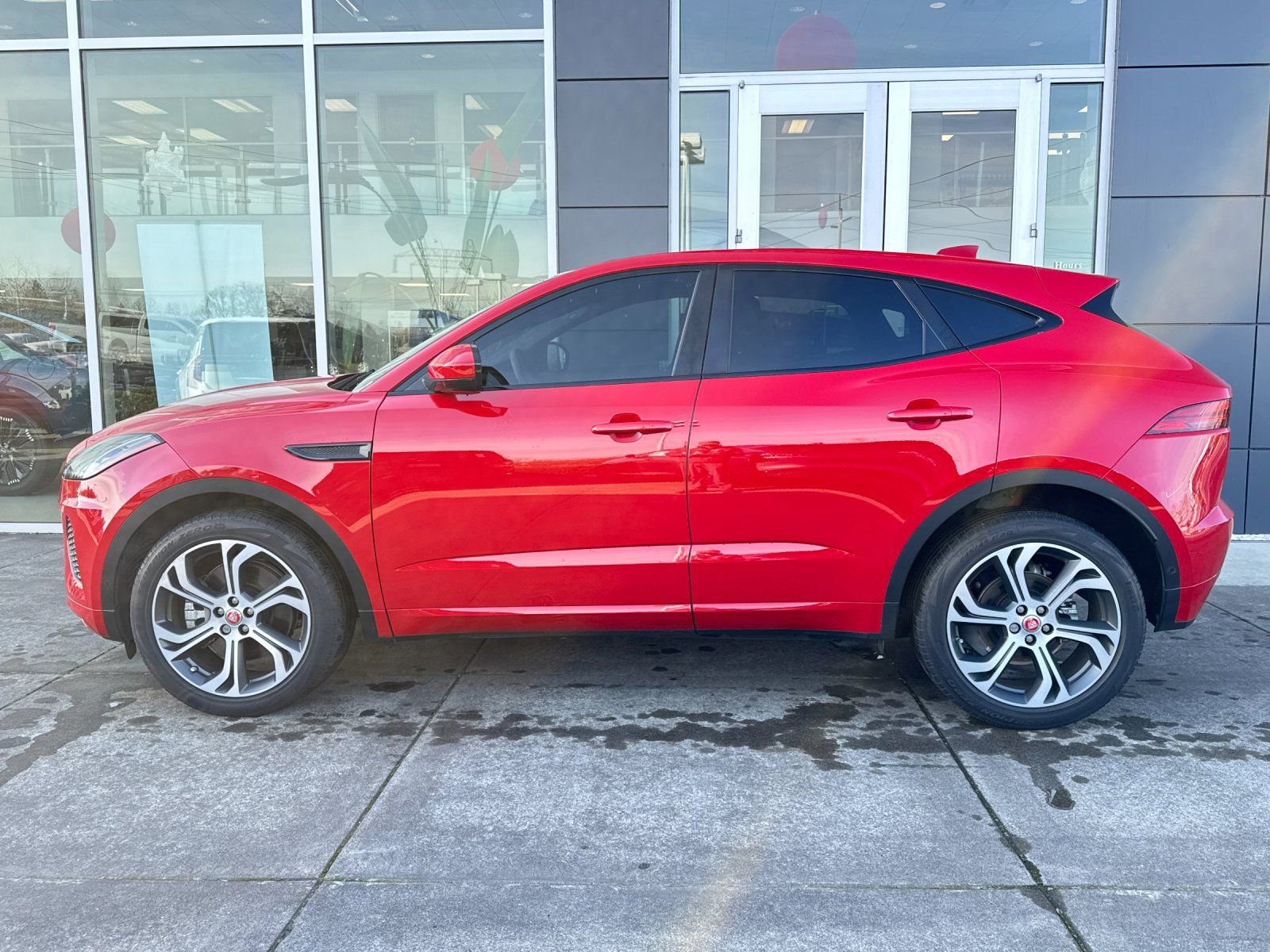 Used 2018 Jaguar E-PACE First Edition image 6