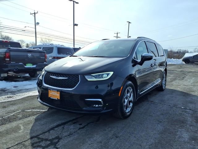 Certified 2023 Chrysler Pacifica Limited image 7