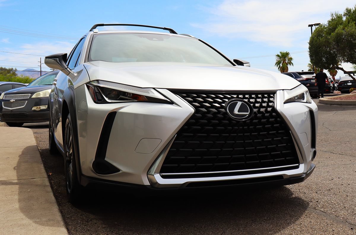Used 2019 Lexus UX 200 w/ Premium Package FWD image 18