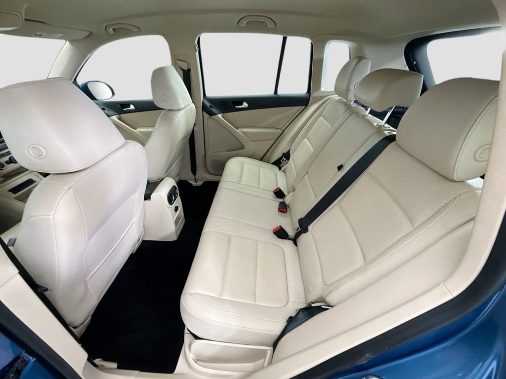 Used 2017 Volkswagen Tiguan S FWD image 19