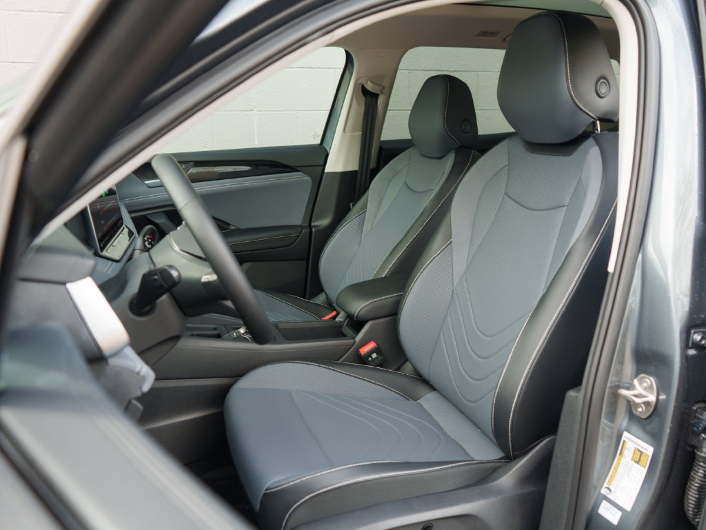 New 2026 Volkswagen Tiguan SE AWD/4WD image 10