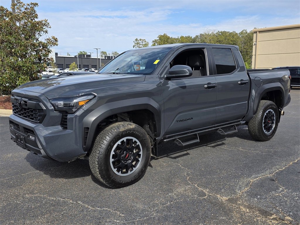 Used 2024 Toyota Tacoma TRD Off-Road image 5