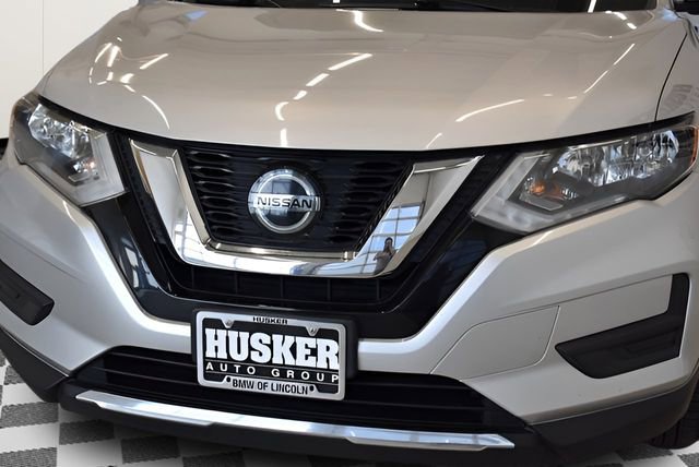 Used 2020 Nissan Rogue SV image 14