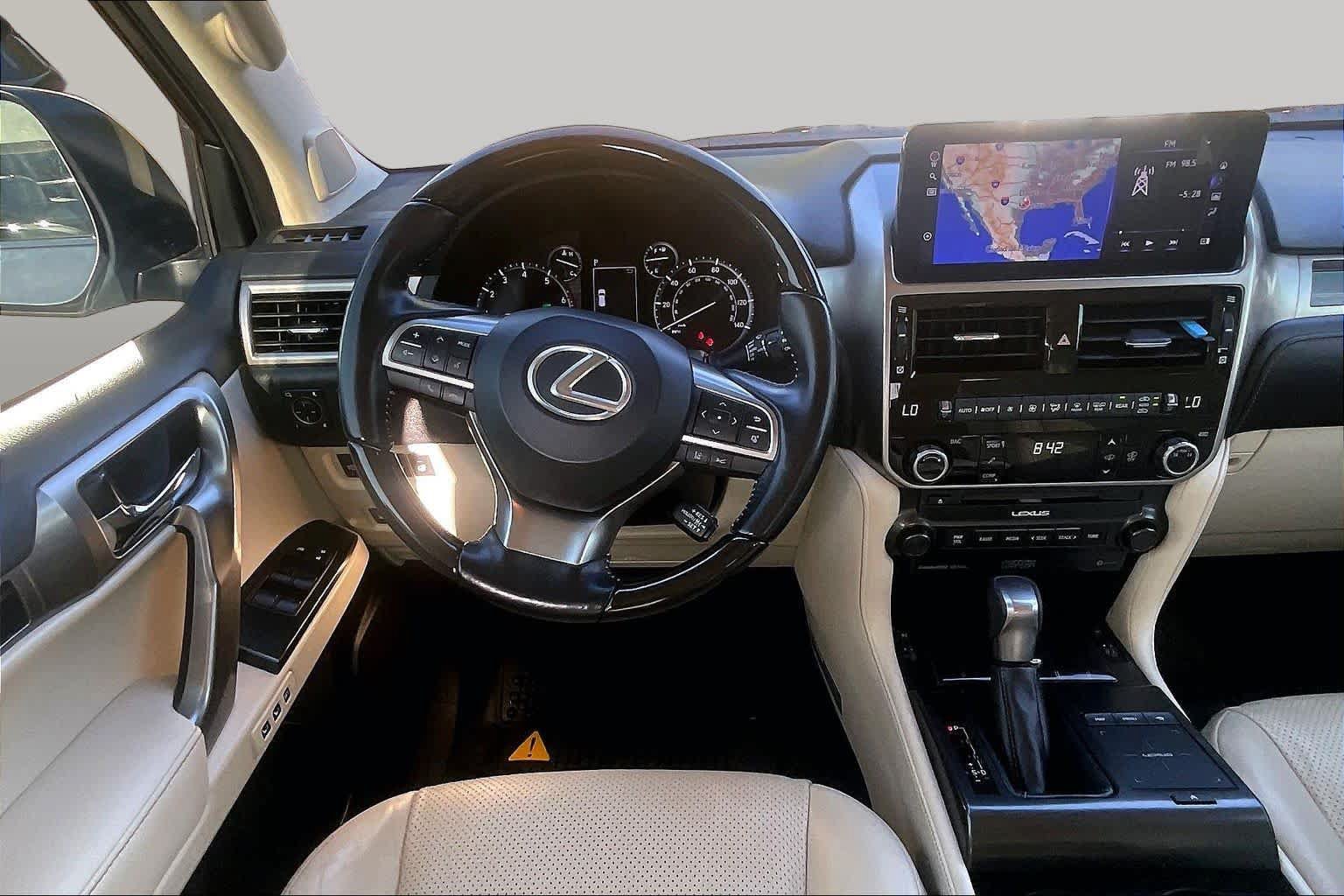 Used 2022 Lexus GX 460 Luxury w/ Sport Design Package AWD/4WD image 6