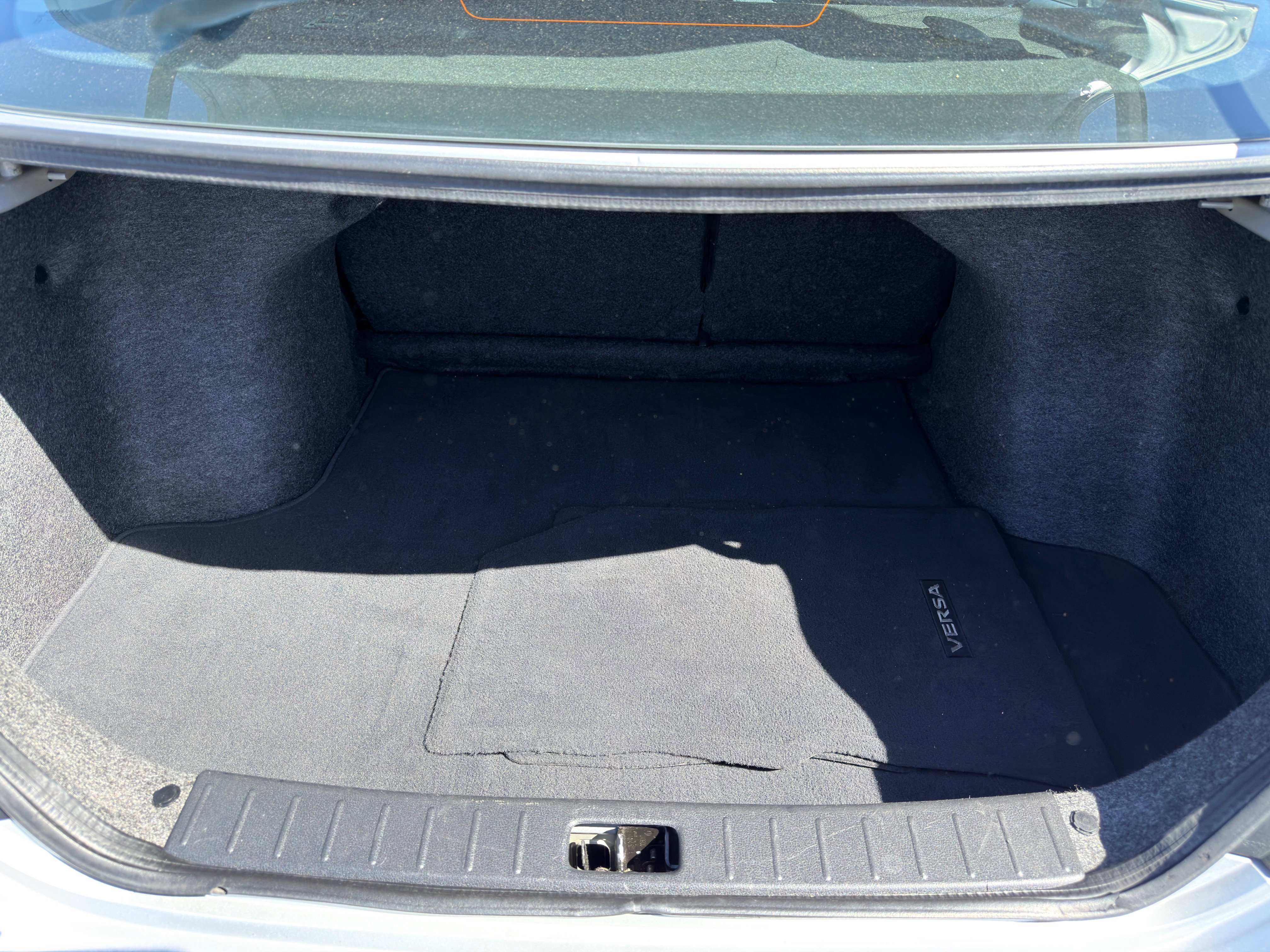 Used 2019 Nissan Versa SV image 15