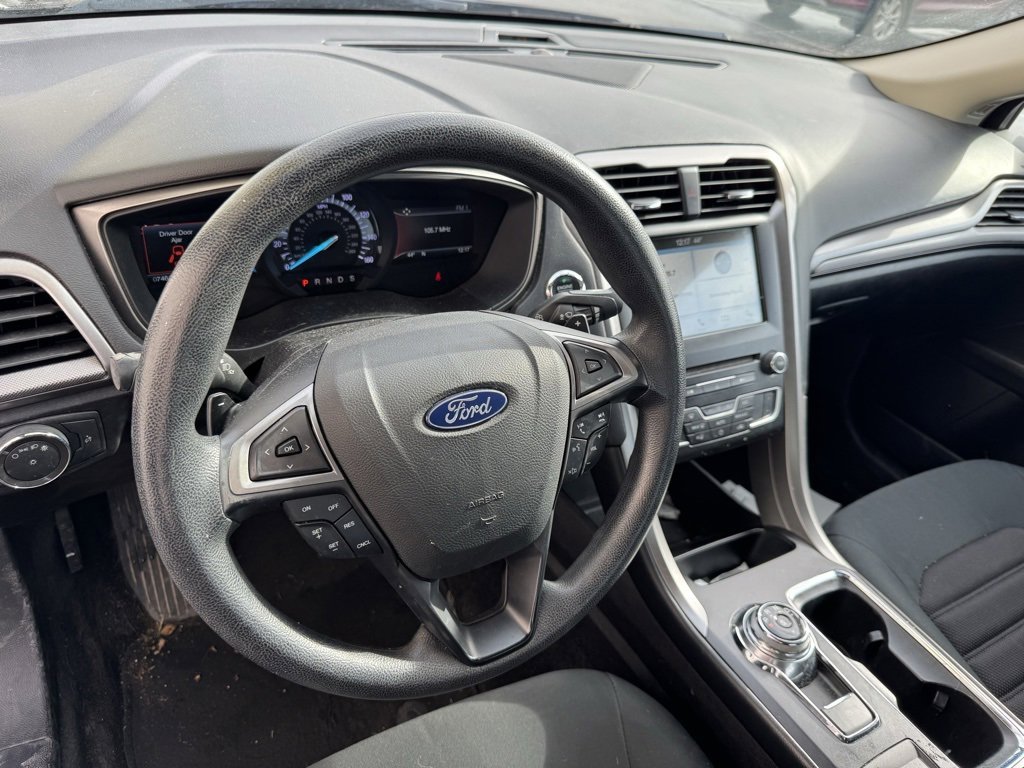 Certified 2018 Ford Fusion SE w/ Fusion SE Technology Package image 14