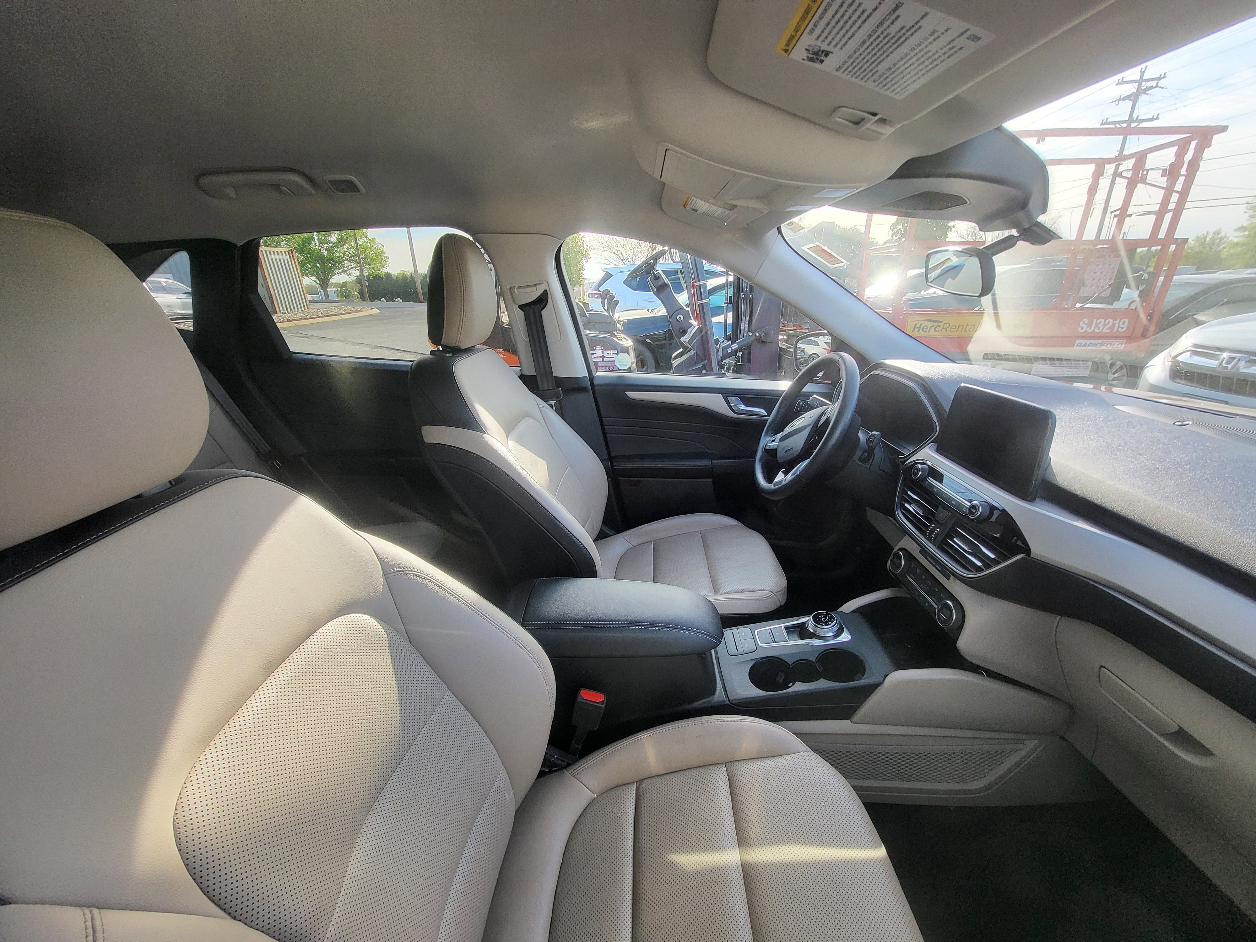 Used 2021 Ford Escape SEL w/ Technology Package image 8