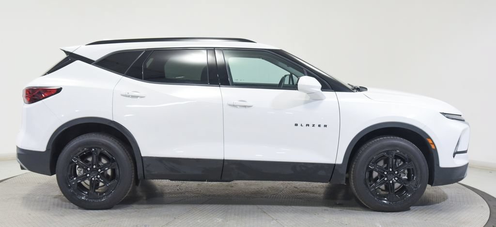 Used 2024 Chevrolet Blazer LT w/ Convenience Package AWD/4WD image 9