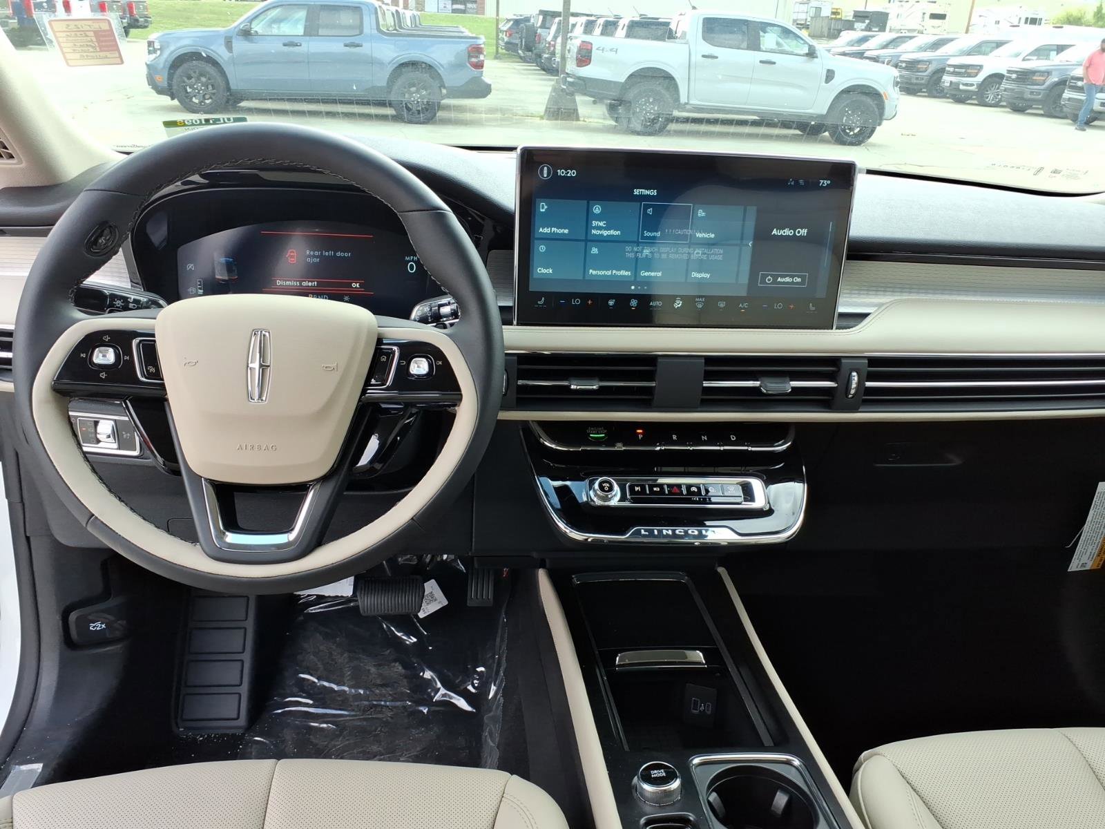 New 2026 Lincoln Corsair Premiere image 8