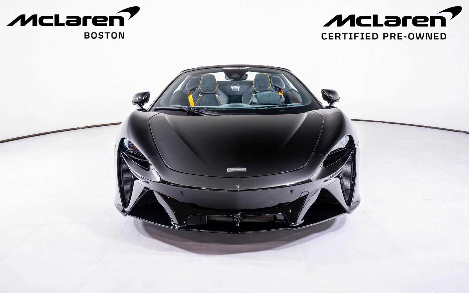 Used 2025 McLaren Artura Spider image 10