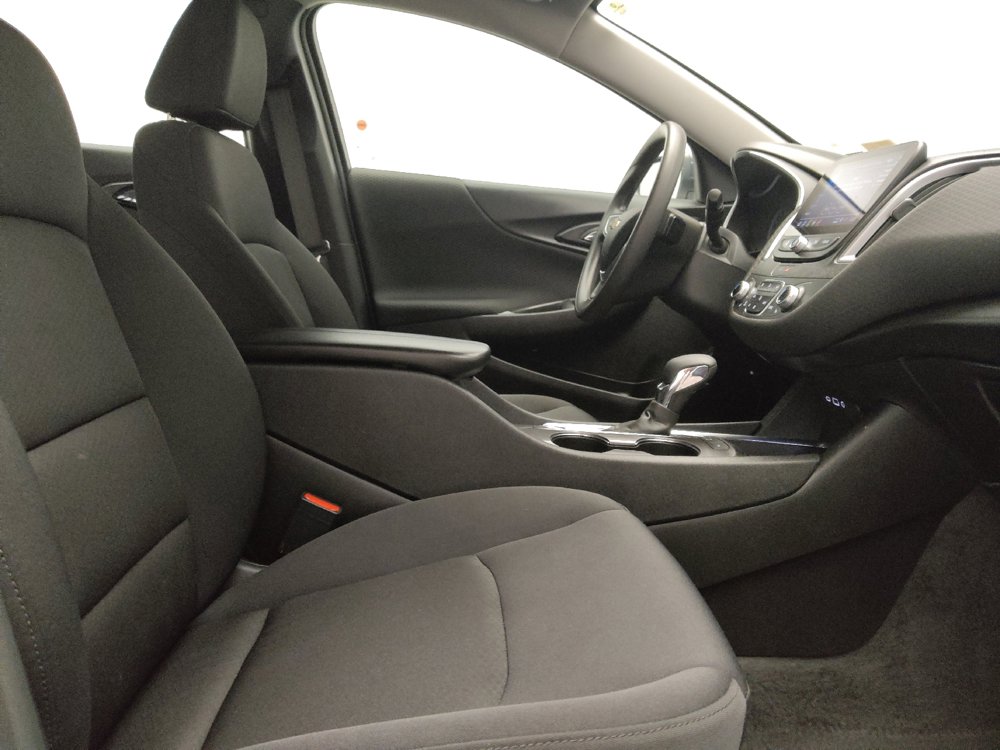 Used 2025 Chevrolet Malibu LT FWD image 21