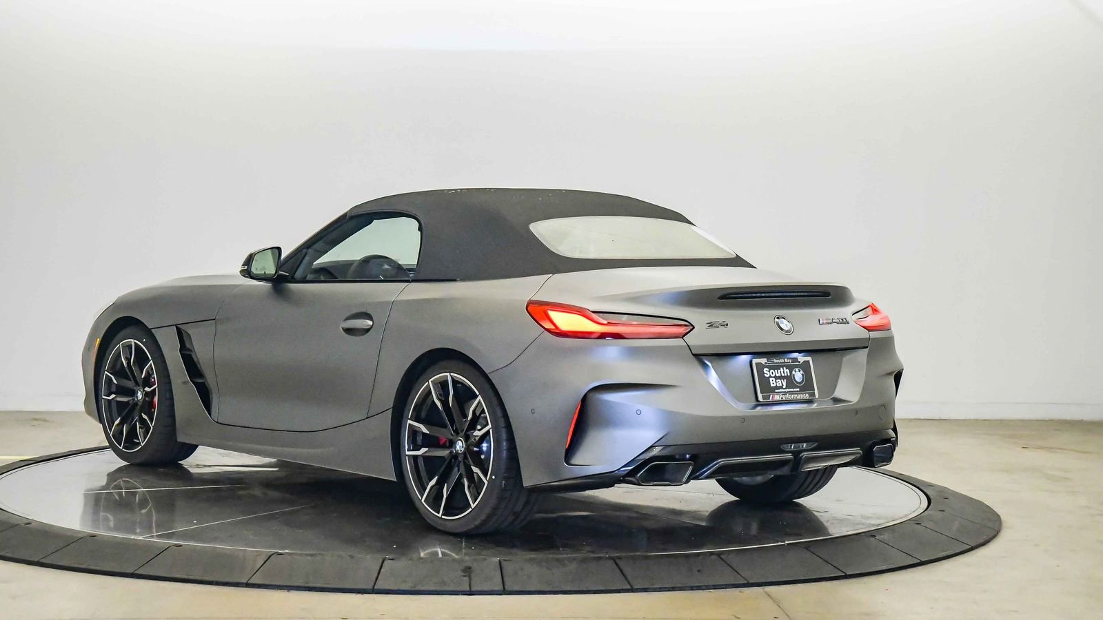 New 2026 BMW Z4 M40i image 2