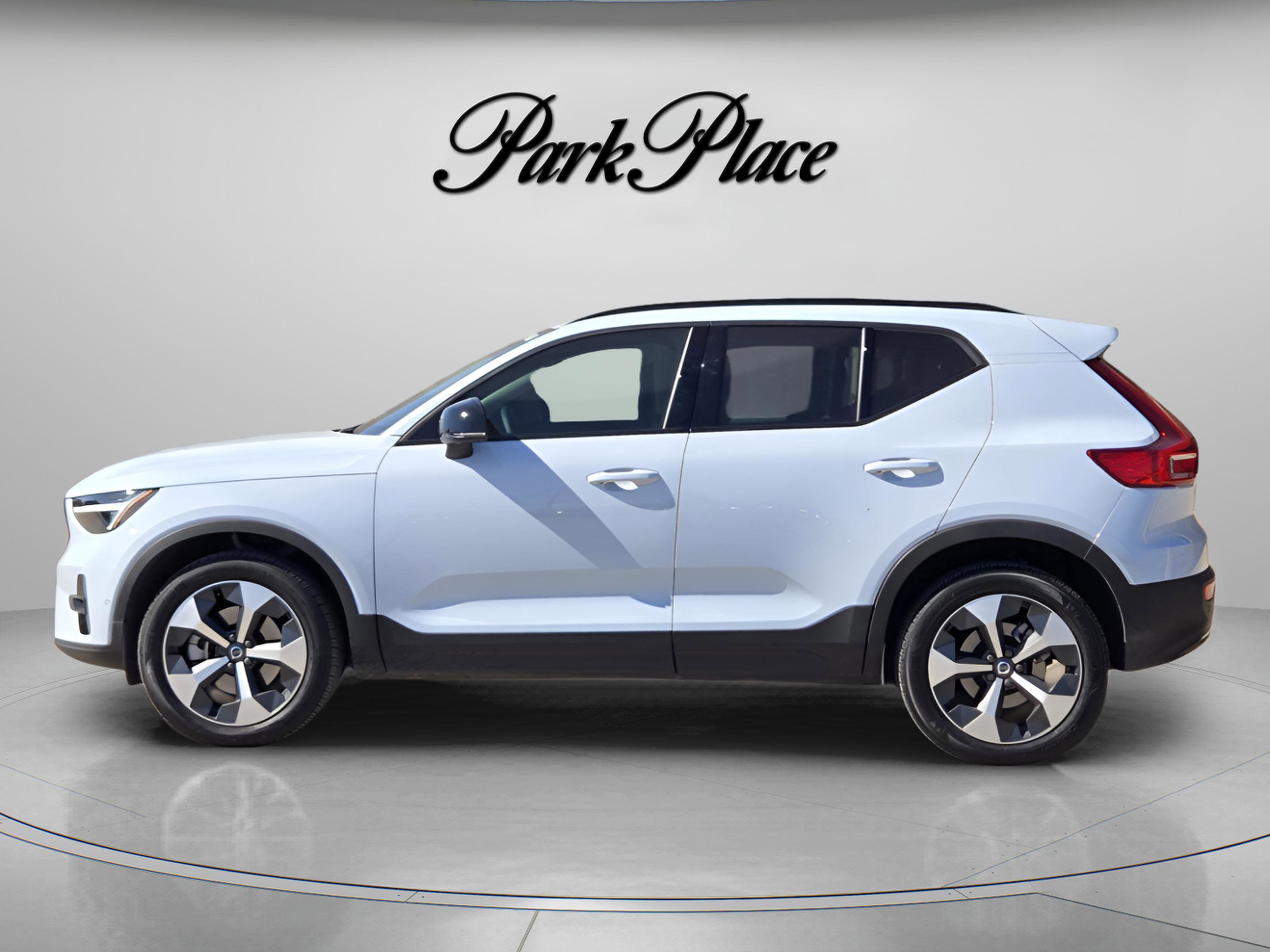 Used 2026 Volvo XC40 B5 Plus w/ Protection Package Premier video 2