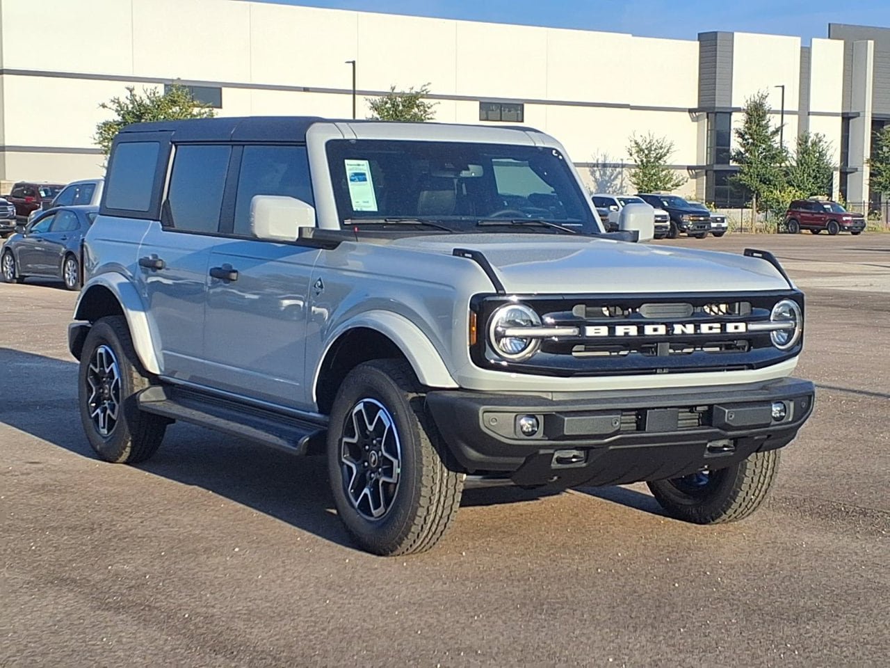New 2026 Ford Bronco Outer Banks AWD/4WD image 3