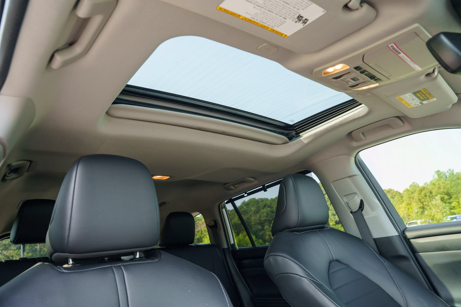 Used 2023 Toyota Highlander XLE FWD image 25