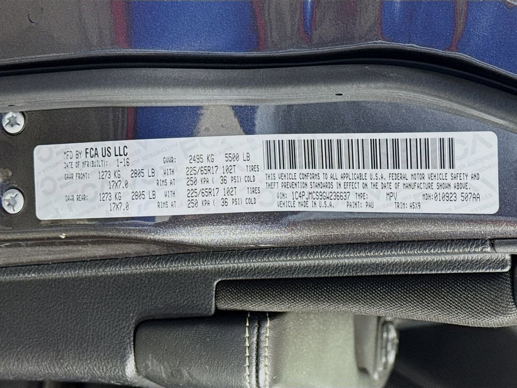 Used 2016 Jeep Cherokee Latitude w/ Cold Weather Group image 30