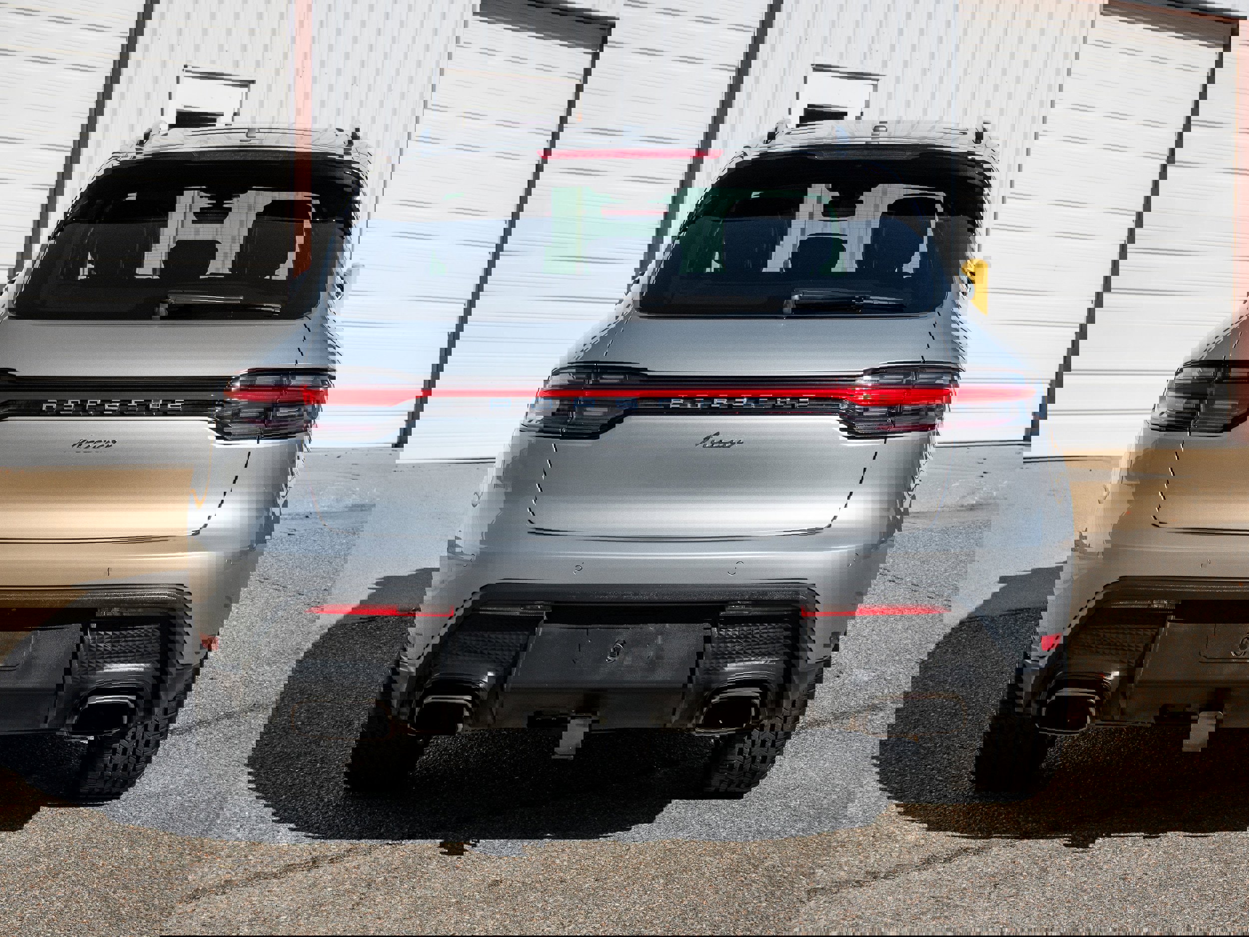 Used 2023 Porsche Macan image 6