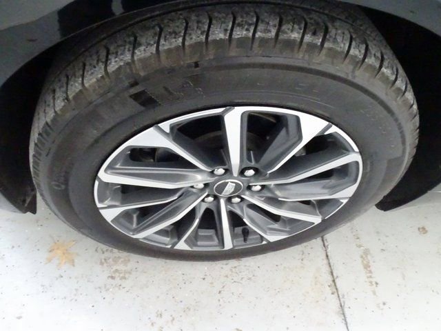 Certified 2024 Cadillac Lyriq Sport image 24